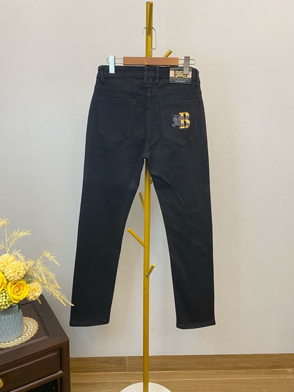 ブランドジーンズ側面デザイン